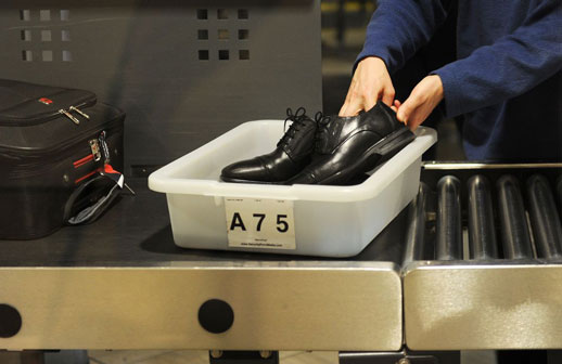 EEUU elimina la obligación de quitarse los zapatos en los aeropuertos y Canadá se suma al cambio