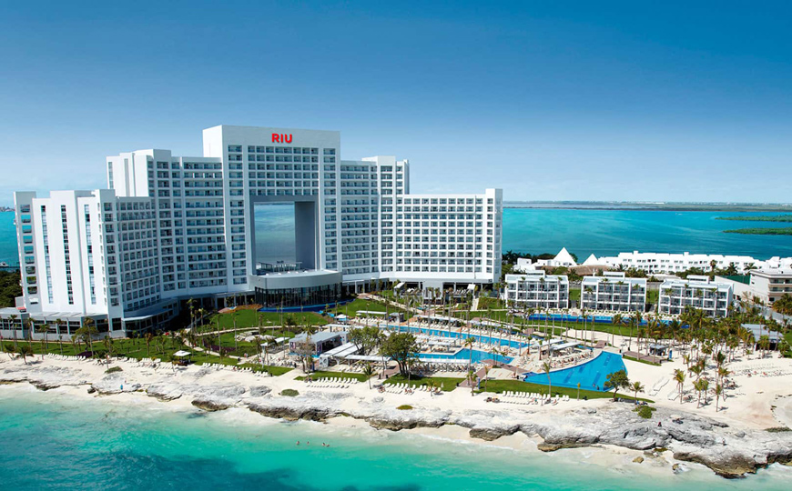 Riu Palace Peninsula reabre con nuevas habitaciones, restaurantes y servicios